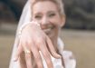 Ring-Hand-Braut Crisp WEBjpg